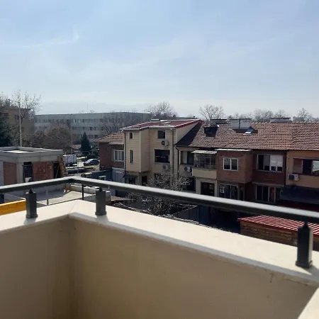 1br With Private Garage Apartmán